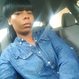 Meet your Posher, Janelle